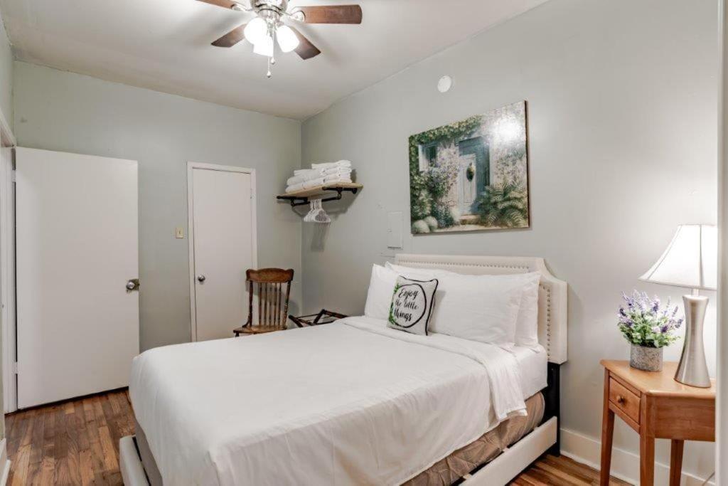 Dauphin District Darling #1-Downtown, Restaurants Apartment Mobile Bagian luar foto