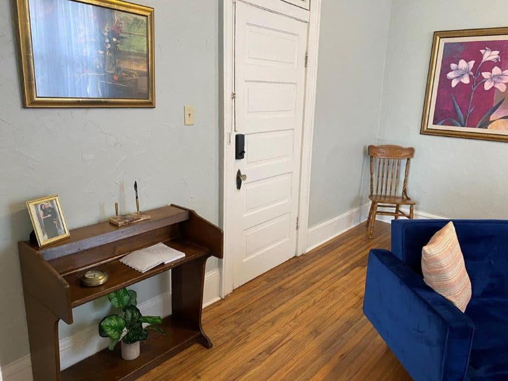 Dauphin District Darling #1-Downtown, Restaurants Apartment Mobile Bagian luar foto