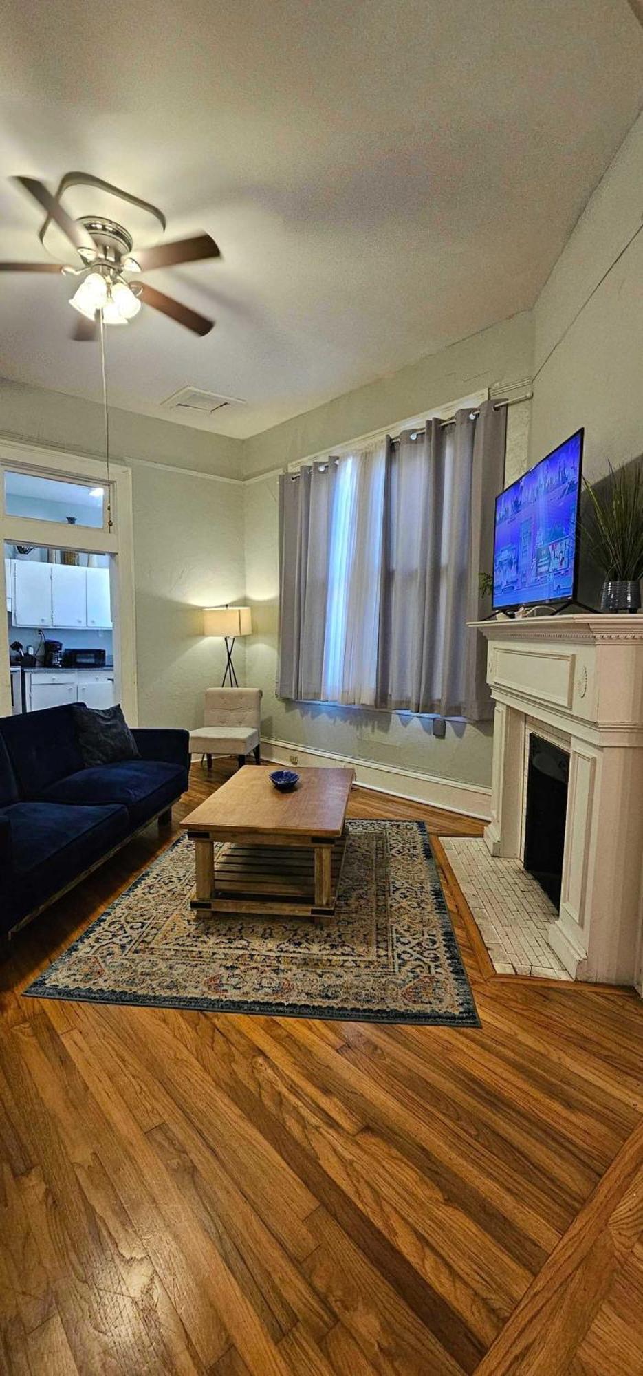 Dauphin District Darling #1-Downtown, Restaurants Apartment Mobile Bagian luar foto