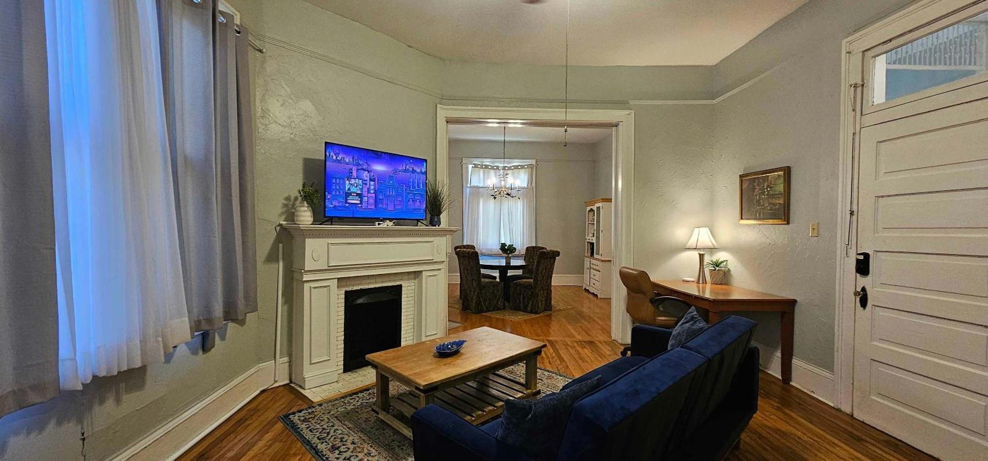 Dauphin District Darling #1-Downtown, Restaurants Apartment Mobile Bagian luar foto